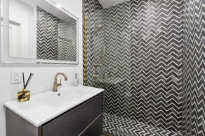Top Notch 2BR & 2BA Suite Minutes to Central Park - Image 2
