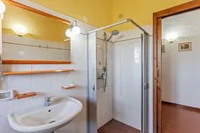 Rustic Holiday Home in Città di Castello with Swimming Pool - Image 2