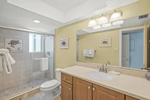 Island House Beach Resort - Image 2
