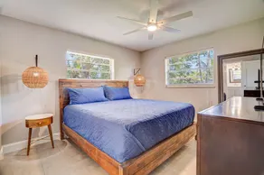 Charming Cottage w/Gazebo & Heated Pool - Close to Beaches - Image 5