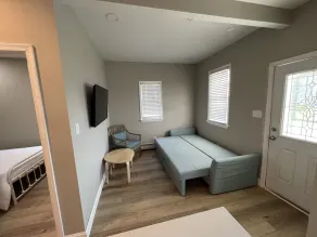 NEWLY RENOVATED FAMILY SHORE HOUSE - Image 5