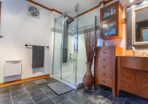 Cute & Cozy house next to Montreal with all the services & activities around. - Image 3