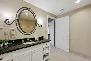 Lake Las Vegas Retreat: Elegant Comfort Awaits - Image 5