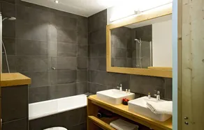 Großes neues Chalet im Zentrum von Deux Alpes - Hallenbad und Sauna - Image 4