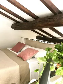 Adorable retreat in the woods with pool, near Florence! - Image 4
