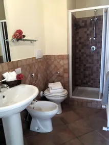 Legnaia countryside luxury property, shared pool, ideal base to discover Tuscany - Image 4