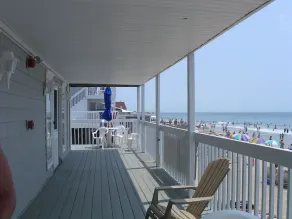 Condo sur la plage avec 2 chambres<br><br>Sam 6/29 - sam 7/6 - Image 5
