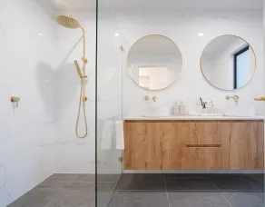 Luxury CBD Townhouse - Image 3