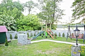 Large house with private garden, right on the lake - Image 3