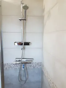 Ampio appartamento con 1 camera da letto di 35m2 in una piccola residenza tranquilla a 2 minuti a piedi dal mare - Image 3