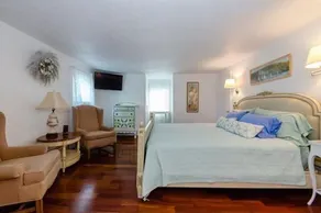 Great Family Home near Beaches and Marina! - Image 5