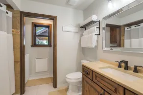 Dog Friendly, On Shuttle Route, Private Hot Tub, Near River, Walk to Town - Image 3