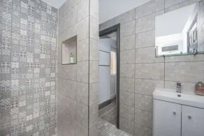 Grande casa vacacional apropiada para familias con jardín y barbacoa | Acepta mascotas - Image 2