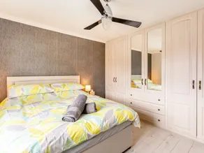 Alojamiento de 2 habitaciones en Selby - Image 4