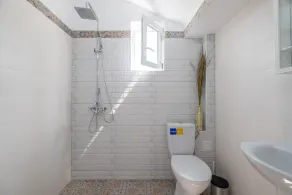 Bohemian Guest House - Image 2