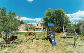 House Back to Nature - Image 2