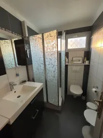 RDC de Maison avec jardin - Image 2