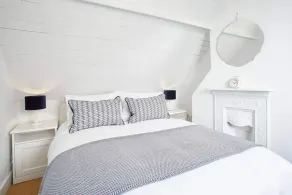 Host & Stay - Gun Gutter House - Image 3