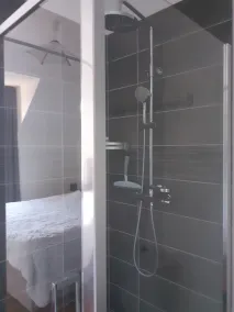 A renovated 2-star furnished apartment for 4 people - Image 2