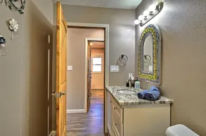 Turquoise Trail Bungalow with Amazing Views - Image 4
