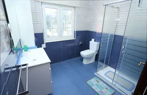NEU WIEDERHERGESTELLTES HAUS IN DER VILLA DE CEE. - Image 3