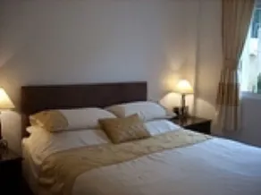 Smuk villa med privat pool og afsondrede haver - Image 2