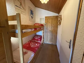 100m from ski slopes, 2nd floor, view ski slopes, balcony, tv, ski locker, 29m², Les Saisies - Image 3