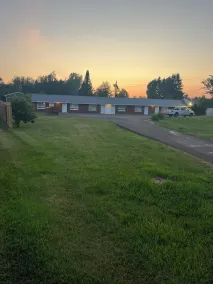 Sunrise Motel - Image 2