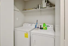 Cozy Clean Updated Townhome, Central located! - Image 3