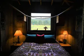 Scottland Yard Farm's - Upscale Rustic Garden House - Image 5