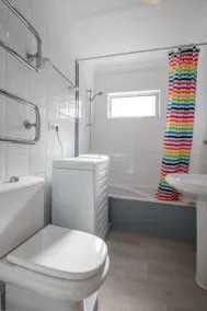Top modern penthouse, heated pool, garden, beach within walking distance, parking space - Image 5