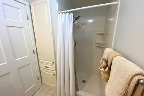 Lake Michigan craftsman beach house near Cross Village-sleeps 10 - Image 4