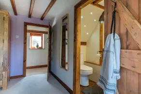 The Threshing Barn - Stunning 5 Bedroom Retreat - Image 5