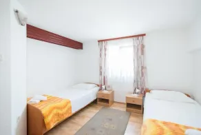 Apartment Orange - 30m from beach - Image 4
