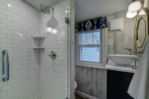 Estes Cottage: Cozy Mirror Lake Cottage w Screened Porch, Firepit | Pet Friendly - Image 3
