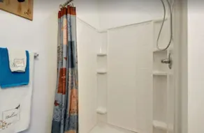 Comfortable, Spacious & Great Location!! - Image 5