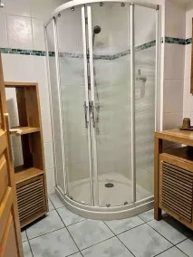 WONDERFUL SPACIOUS CHALET IN BOURG D’OISANS - SLEEPS 10(*supplement available up to 16) - Image 4