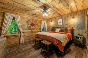 2PM Check In! 5min drive to Downtown Blue Ridge! Hot Tub! Modern/Rustic Cabin! - Image 5