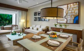 Grand Bliss Luxus 5-Sterne-Suite mit 2 Schlafzimmern und großem Balkon mit Pool - Image 4