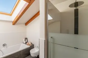 Apartment 'Berg' with Mountain View, Private Garden and Wi-Fi - Image 4