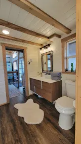 Tiny Escape w/ dry sauna & mountain views - Image 4