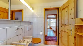 Bright 4-room apartment on the 2nd floor. - Image 4