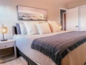 Newly updated 3 bedroom cottage with Solo Stove fire pit - Image 3