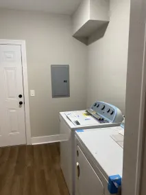 Ideal Location Spacious - Image 2