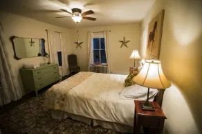 HITS HOUSE..Beautiful Farmhouse ... Private & quiet! 25 acres à explorer - Image 5
