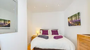 Bishpool Farm Cottages - The Granary - Image 3
