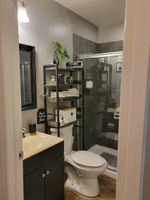 Luxury Boutique Style 1 Bdrm Condo in Downtown Location - Image 2