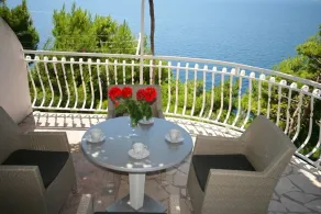 Nice Villa Just Above The Beach - Image 5