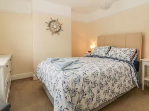 SUNVALE, country holiday cottage, with a garden in Teignmouth - Image 5