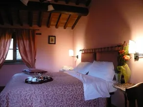 Independent Pretty Tuscan Home 8/14 guest,Pool A.C WI.FI, Garden Family &friends - Image 5